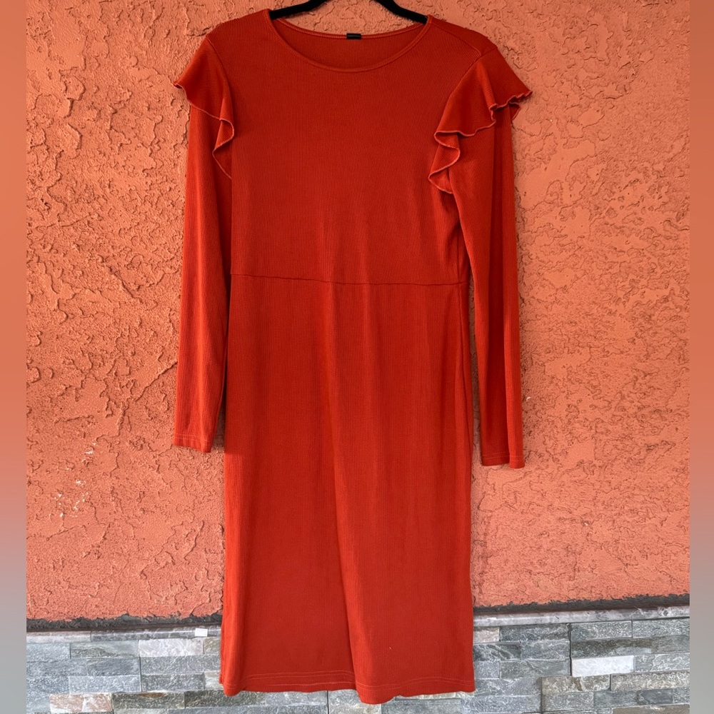 🌸$10🌸 Elegant Rust Dress with Ruffle Sleeves